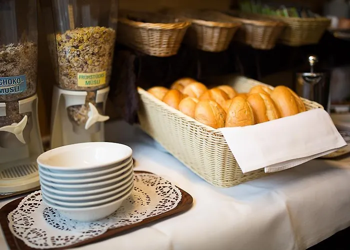 Zur Bruecke 2* Krefeld